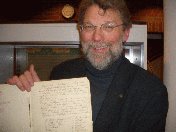 Dr. William Boehard bei der Er&ouml;ffnung der Archivausstellung