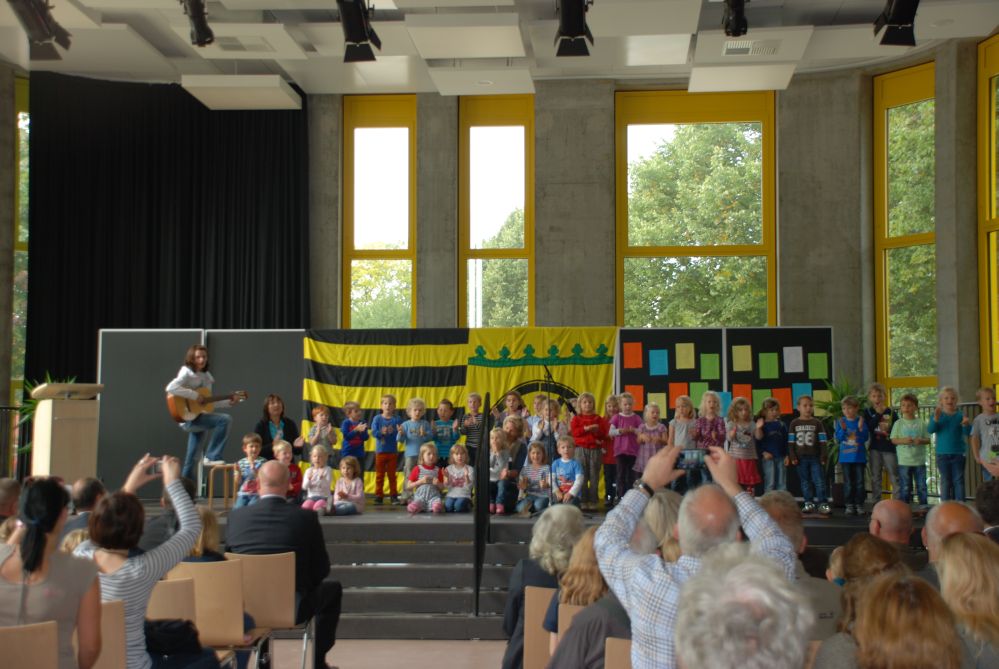 Eroeffnungsfeier_Schulzentrum_1